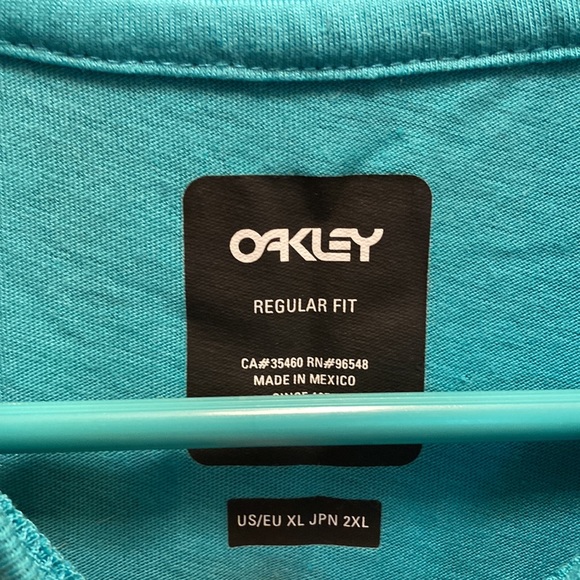 Oakley regular fit 2XL - Picture 3 of 4